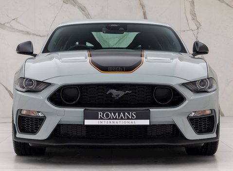 Ford Mustang Mach 1 4