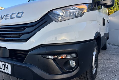 Iveco Daily 35S14V 3520L Business Hi-Matic Panel Van 21