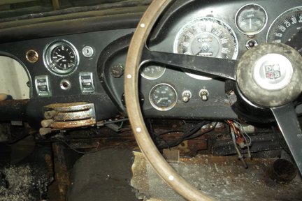 Aston Martin DB6 4.2 Vantage 52