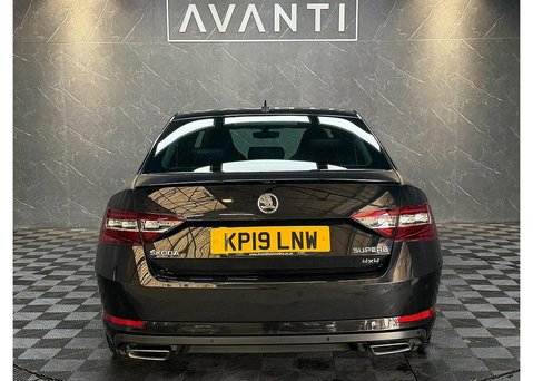 Skoda Superb 2.0 TSI SportLine Hatchback 5dr Petrol DSG 4WD Euro 6 (s/s) (272 ps) 6
