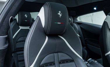 Ferrari GTC4 Lusso V12 13