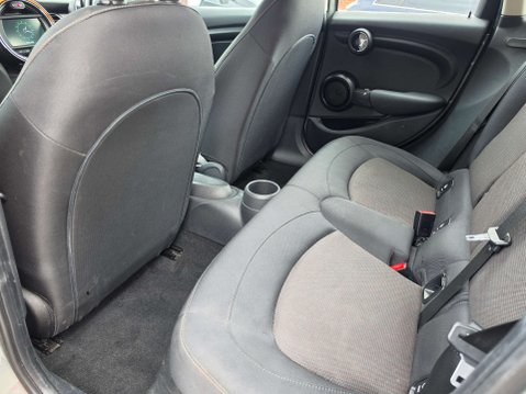 Mini Hatch 1.5 Cooper 5dr 61