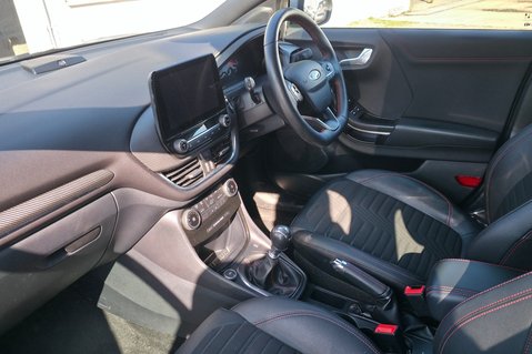 Ford Puma ST-LINE X MHEV..ONLY 1 OWNER..SAT NAV..HEATED STEERING WHEEL 18