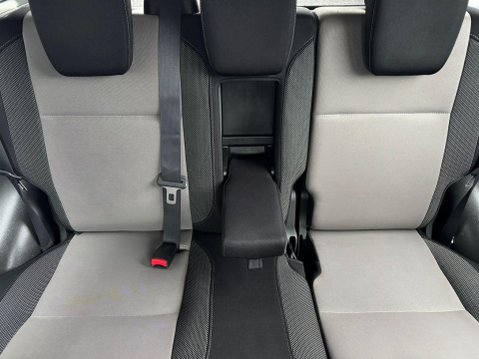 Suzuki Grand Vitara 1.9 DDiS SZ-T 4WD Euro 5 5dr 12
