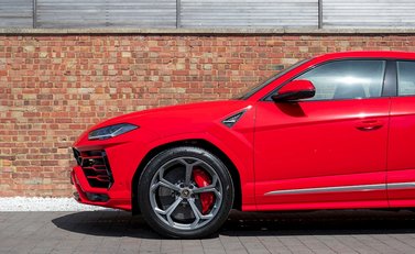 Lamborghini Urus 32