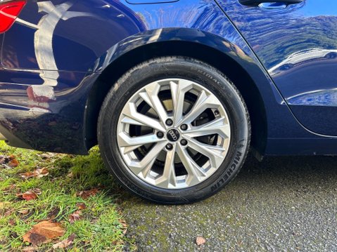 Audi A4 TDI TECHNIK MHEV 37