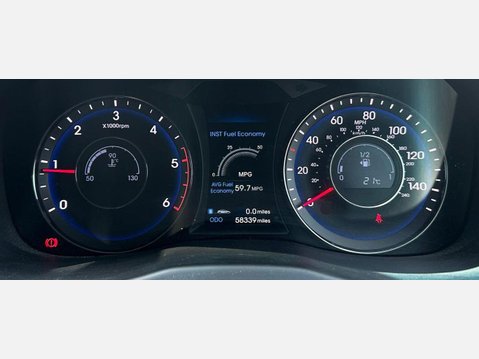 Hyundai i40 1.7 CRDi Blue Drive Premium Saloon 4dr Diesel Manual Euro 5 (s/s) (136 ps) 6