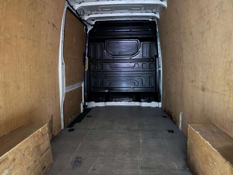 Volkswagen Crafter 2.0 Crafter CR35 Trendline TDI Auto 3