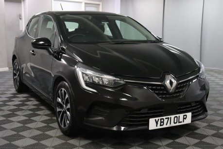 Renault Clio ICONIC TCE 30