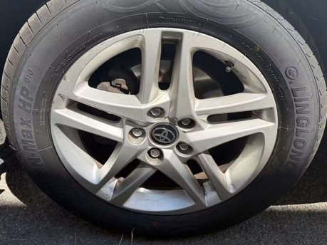 Toyota C-HR 1.8 VVT-h GPF Icon SUV 5dr Petrol Hybrid CVT Euro 6 (s/s) (122 ps) 9