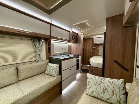 Bailey Unicorn Valencia 28