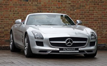 Mercedes-Benz SLS AMG Roadster 1