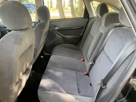 Ford Focus GHIA 23