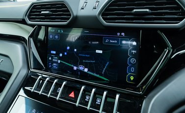 Lamborghini Urus S 21