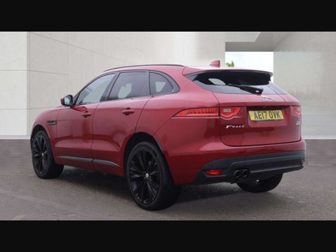 Jaguar F-Pace 2.0 F-PACE R-Sport AWD D Auto 4WD 5dr 3