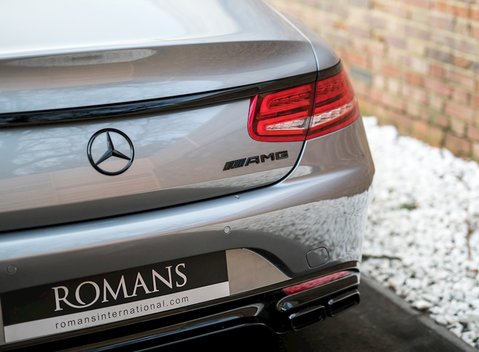 Mercedes-Benz S Class S63 Coupe 12