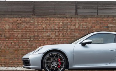 Porsche 911 Carrera 4S (992) 26