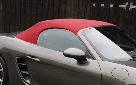 Porsche 718 Boxster - BOSE, 20" Alloys, Sport Chrono, and More 13