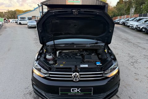 Volkswagen Touran SE TDI BMT -APPLE CAR PLAY-£35 ROAD TAX -9 SERVICES -PARK PILOT-240V SOCKET 59