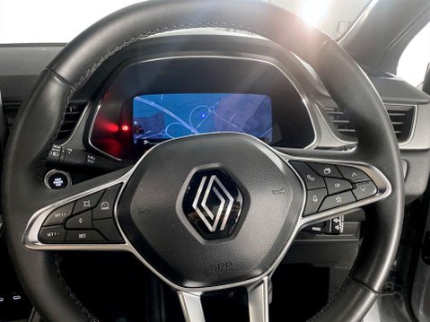 Renault Captur 1.6 E-TECH techno SUV 5dr Petrol Hybrid Auto Euro 6 (s/s) (145 ps) Air Con 13