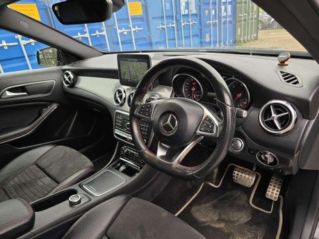 Mercedes-Benz GLA 2.1 GLA220d AMG Line (Premium) SUV 5dr Diesel 7G-DCT 4MATIC Euro 6 (s/s) (1 19