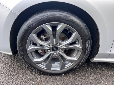 Ford Focus 1.0T EcoBoost MHEV ST-Line Edition Euro 6 (s/s) 5dr 22