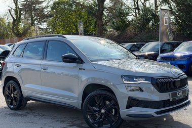 Skoda Karoq SPORTLINE TSI DSG AUTOMATIC - METEOR GREY -PAN ROOF -APPLE CARPLAY
