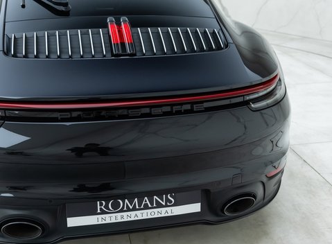 Porsche 911 Carrera 4S (992) 28