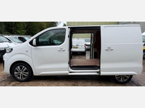 Peugeot Expert 2.0 BlueHDi 1400 Professional Plus Standard Panel Van 6dr Diesel Manual MWB 20