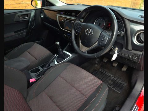 Toyota Auris 1.6 Auris Sport Valvematic 5dr 42
