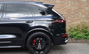 Porsche Cayenne Turbo 3