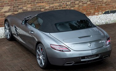 Mercedes-Benz SLS AMG Roadster 10