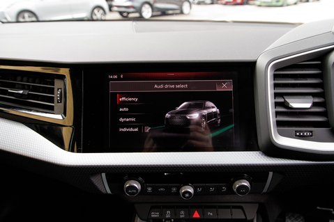 Audi A1 SPORTBACK TFSI SPORT 31