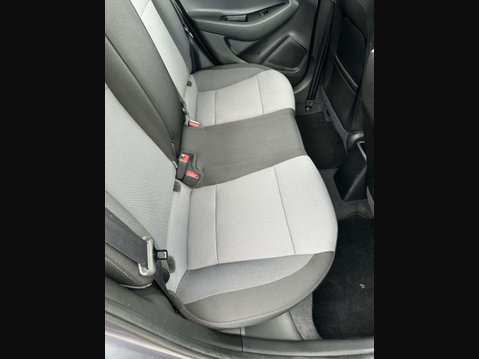 Hyundai i20 1.2 SE Launch Edition Hatchback 5dr Petrol Manual Euro 6 (s/s) (84 ps) BLUE 25