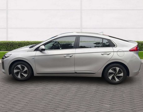 Hyundai IONIQ 1.6 IONIQ Premium SE FHEV Semi-Auto 5dr 9