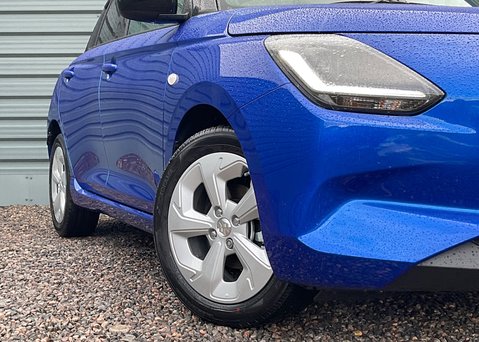 Suzuki Swift 1.2 Mild Hybrid MOTION 2