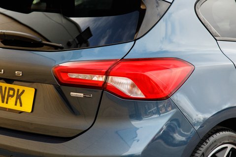 Ford Focus ST-LINE X EDITION MHEV 9