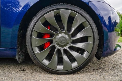 Tesla Model 3 PERFORMANCE 5