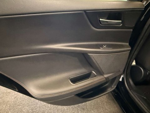 Jaguar XE 2.0 XE Prestige Auto 4dr 52