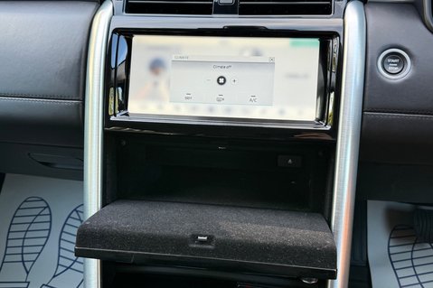 Land Rover Discovery TD6 HSE LUXURY 57