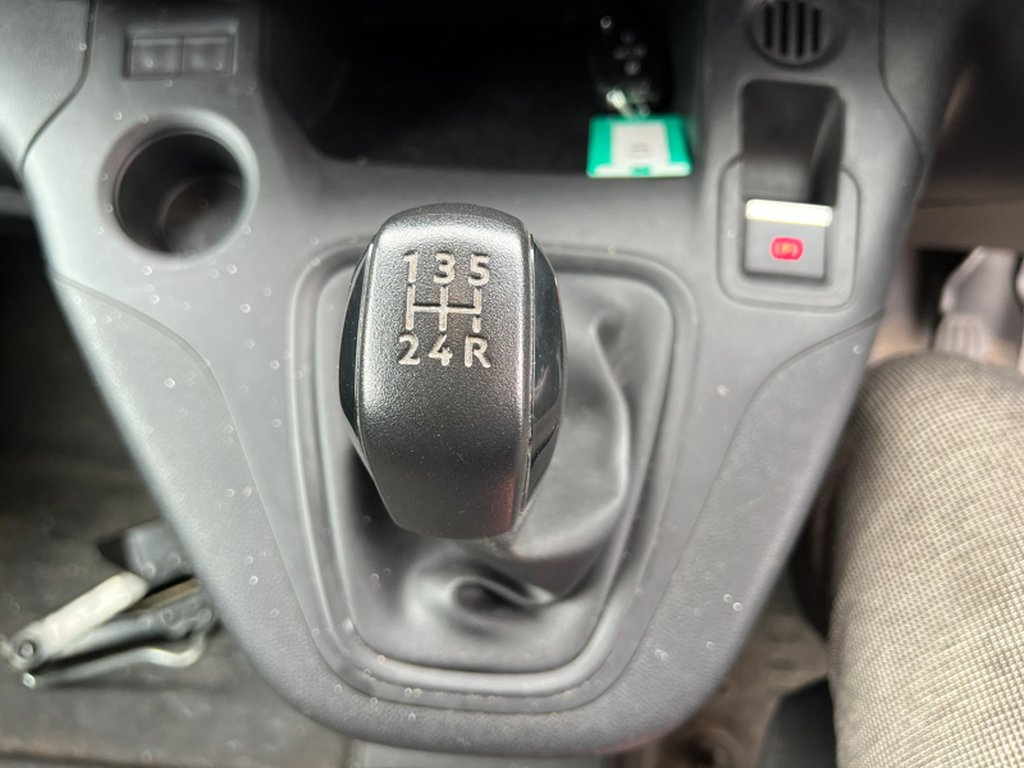 2020 Peugeot PartnerSWB L1H1 Low Roof Professional Air Con Sensors EURO 6 NO VAT — thumbnail 37 of 51