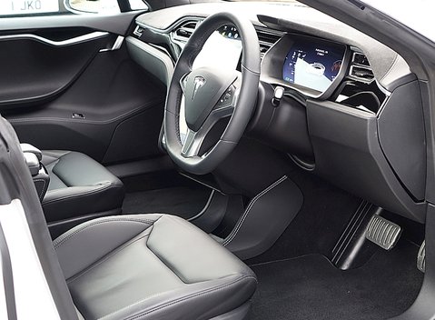 Tesla Model S P85D 13