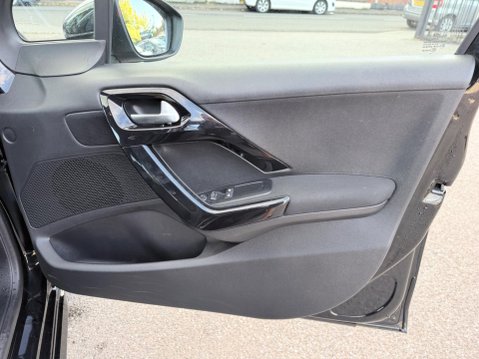 Peugeot 208 1.2 PureTech Allure Euro 6 5dr 31