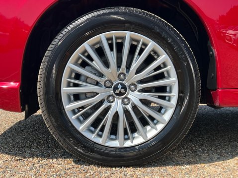 Mitsubishi Outlander PHEV DYNAMIC 4