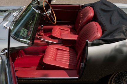 Jaguar E-Type 4.2 Roadster Series 1½ 25