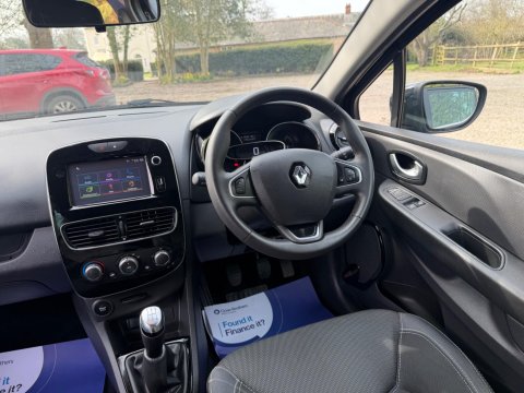 Renault Clio 0.9 TCe Iconic Euro 6 (s/s) 5dr 9