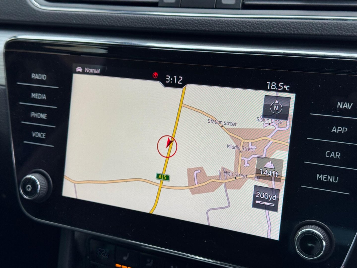 2019 Skoda Superb — image 8