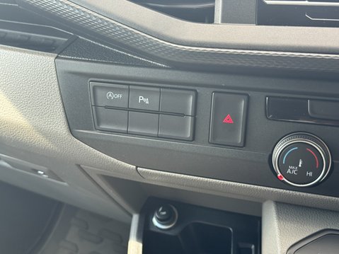 Volkswagen Transporter Shuttle 2.0 TDI SE 8 Seater Diesel DSG SWB Euro 6 (s/s) (150 ps) 25