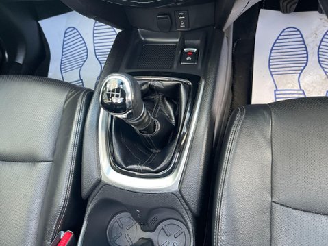 Nissan X-Trail 1.6 dCi Tekna 4WD Euro 6 (s/s) 5dr 27