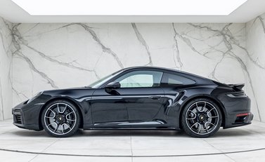 Porsche 911 Turbo S (992) 2